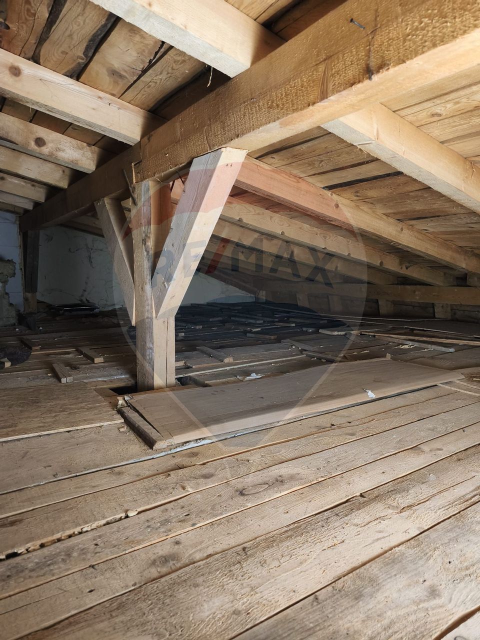 Apartament cu 2 camere de vânzare în zona Soarelui