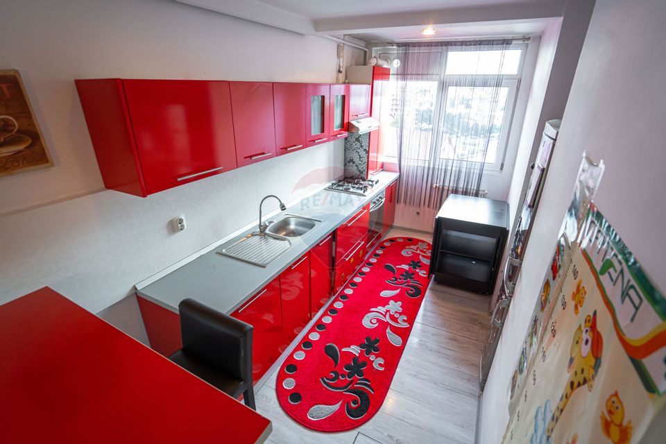 OCAZIE! Apartament cu 4 camere pe două nivele utilat şi mobilat