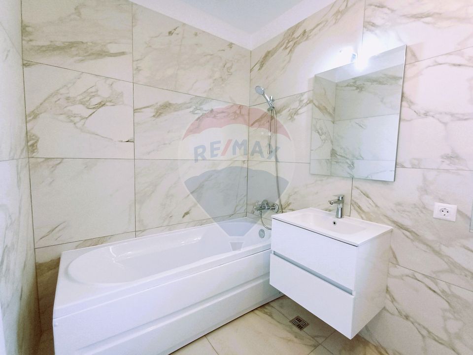 Apartament cu 3 camere de vanzare