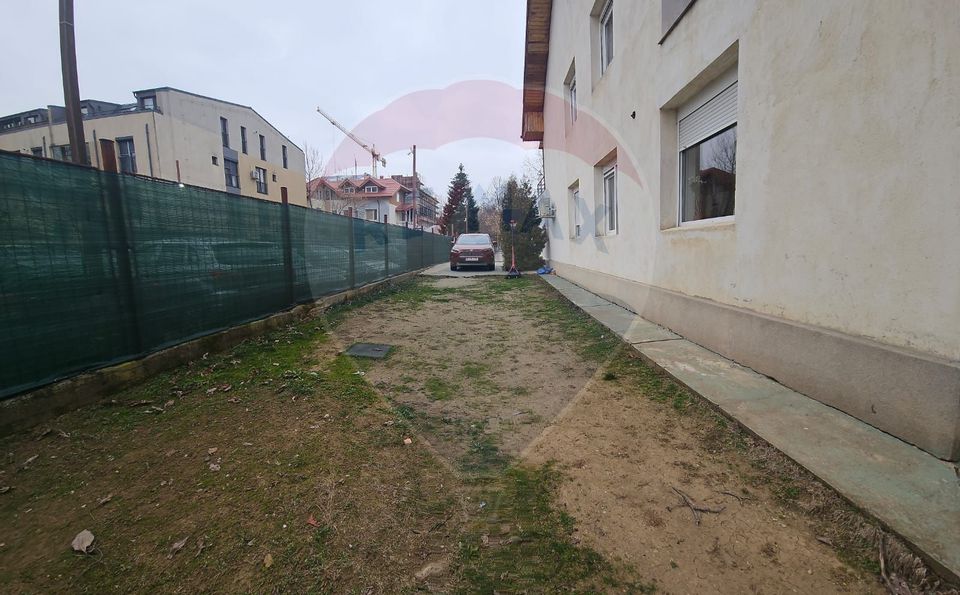 Casă / Vilă cu 6 camere de vânzare în zona Ozana-Pallady