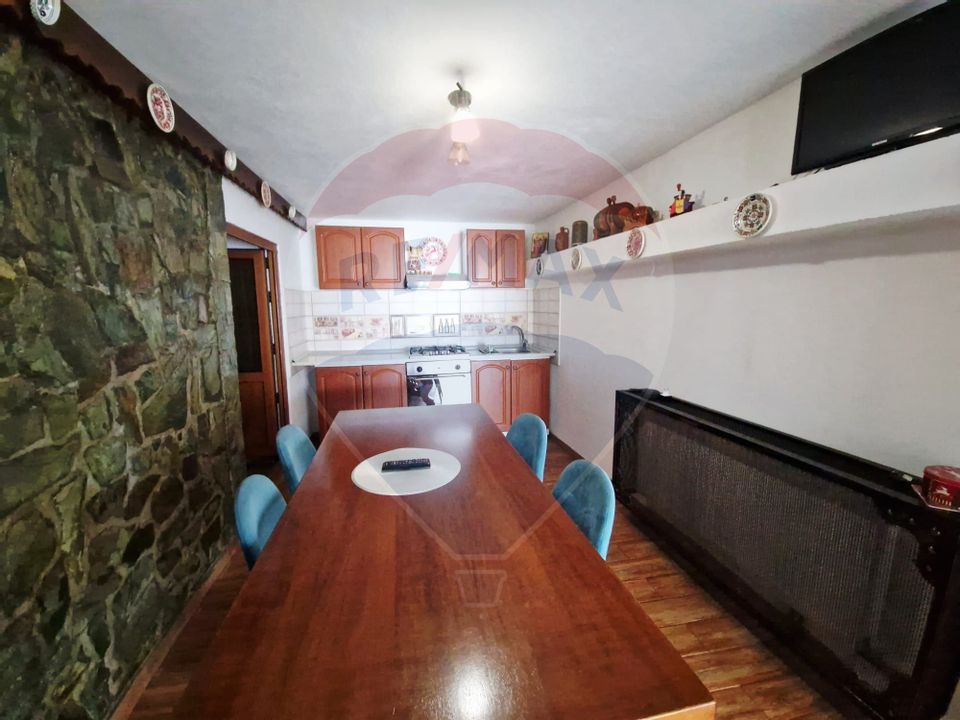 Casă 4 camere, 363 mp teren, Filiasi,