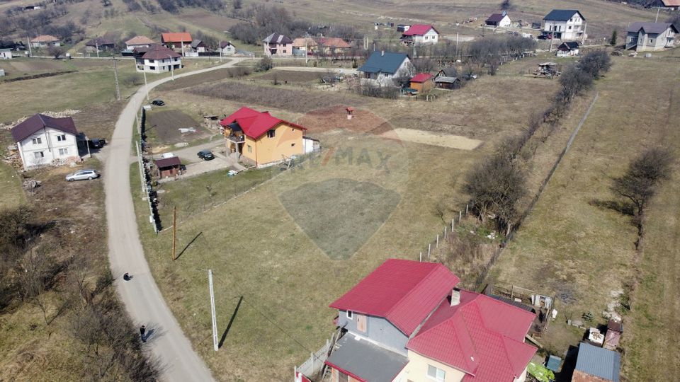 Land 3,591sqm Aghiresu-Fabrici / Strada Principala
