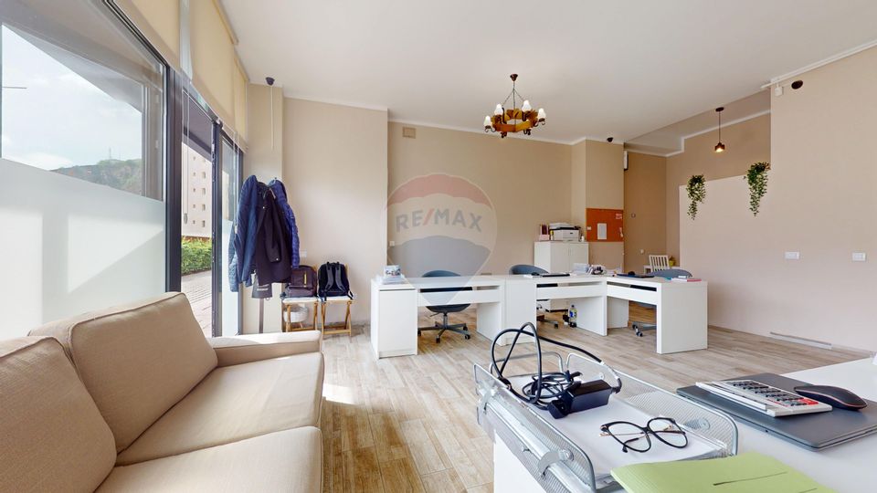 47sq.m Commercial Space for rent, Racadau area