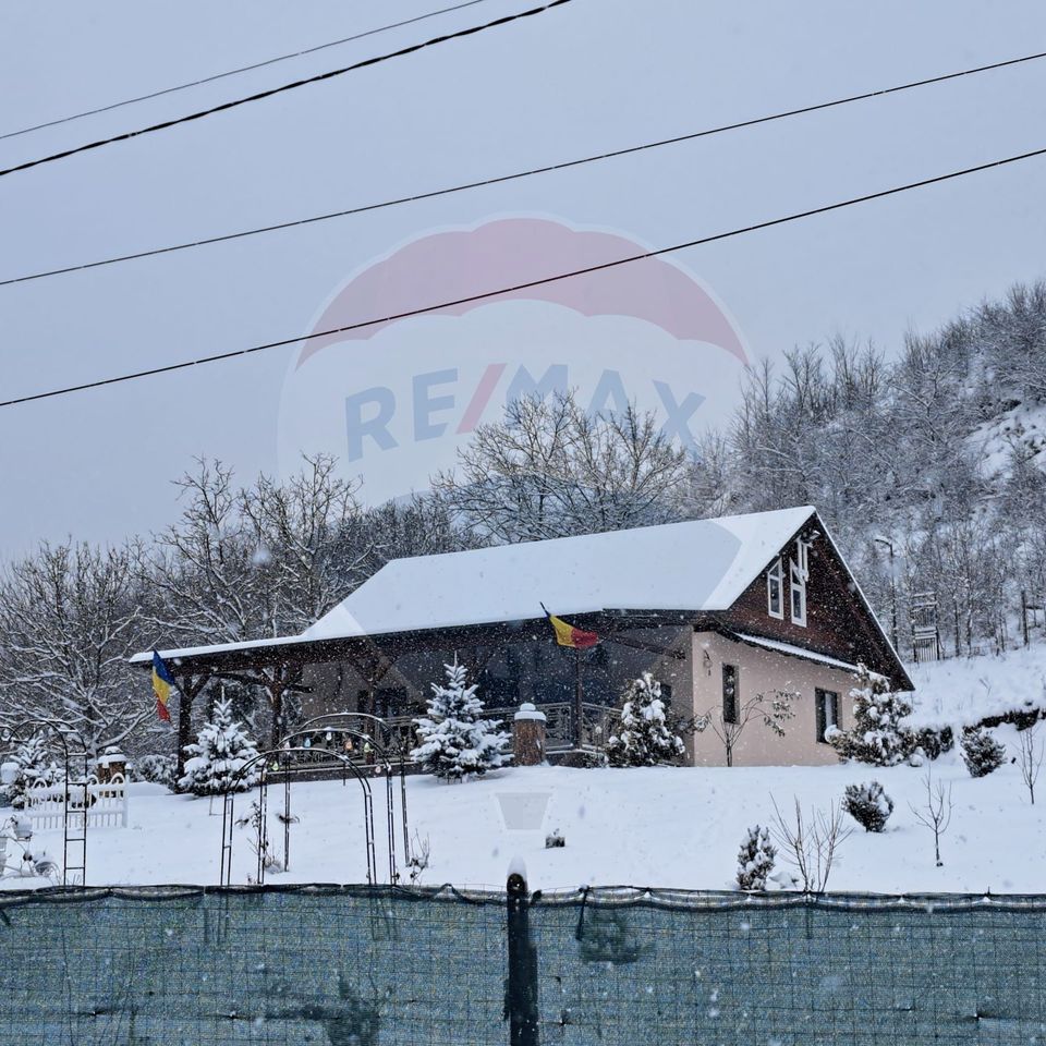 4 room House / Villa for sale