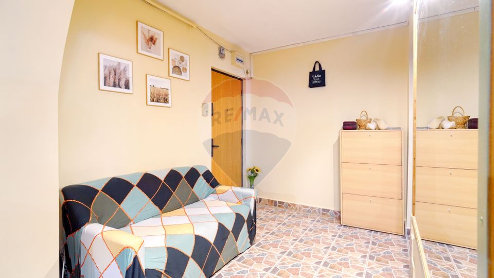 Apartament 4 camere de inchiriat, Tractorul