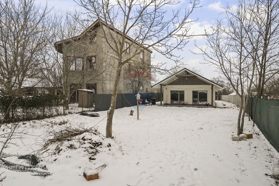 4 room House / Villa for sale