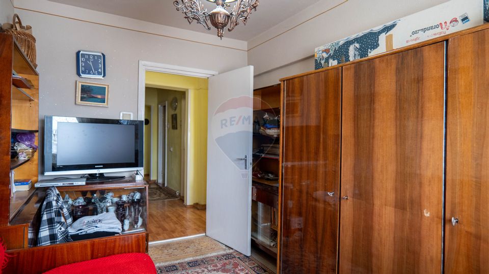 4 room Apartment for sale, Central area