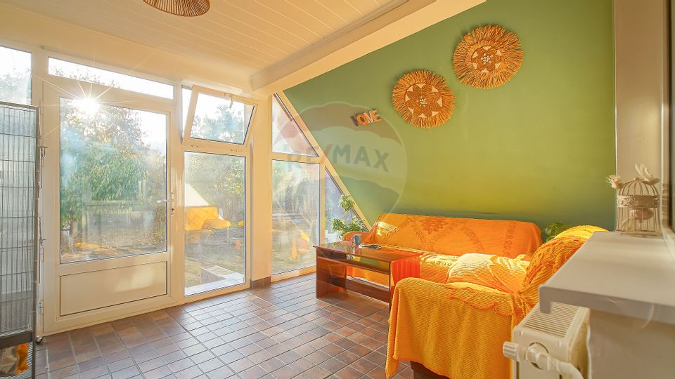 Casă cu 6 camere de vânzare în Râșnov, teren 1.100 mp, zona Glăjărie