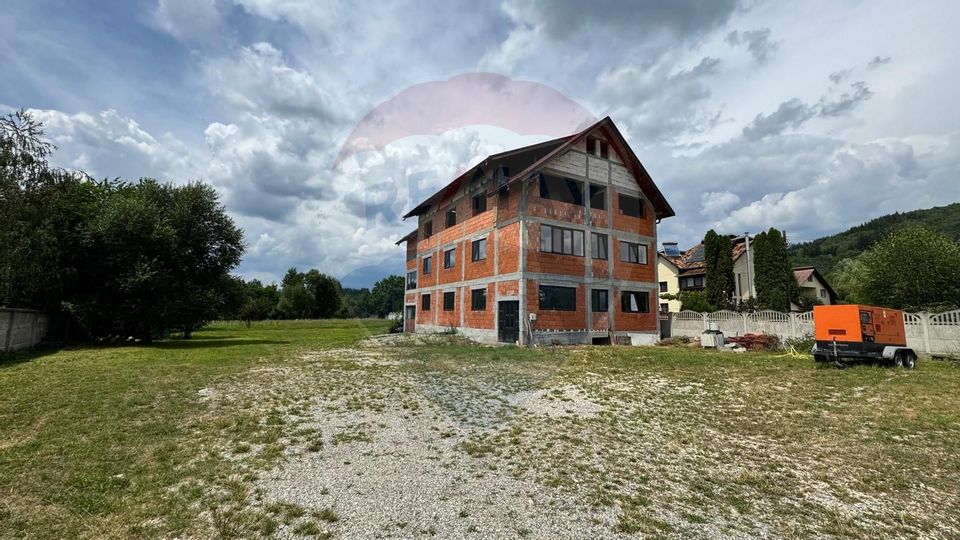 20 room House / Villa for sale