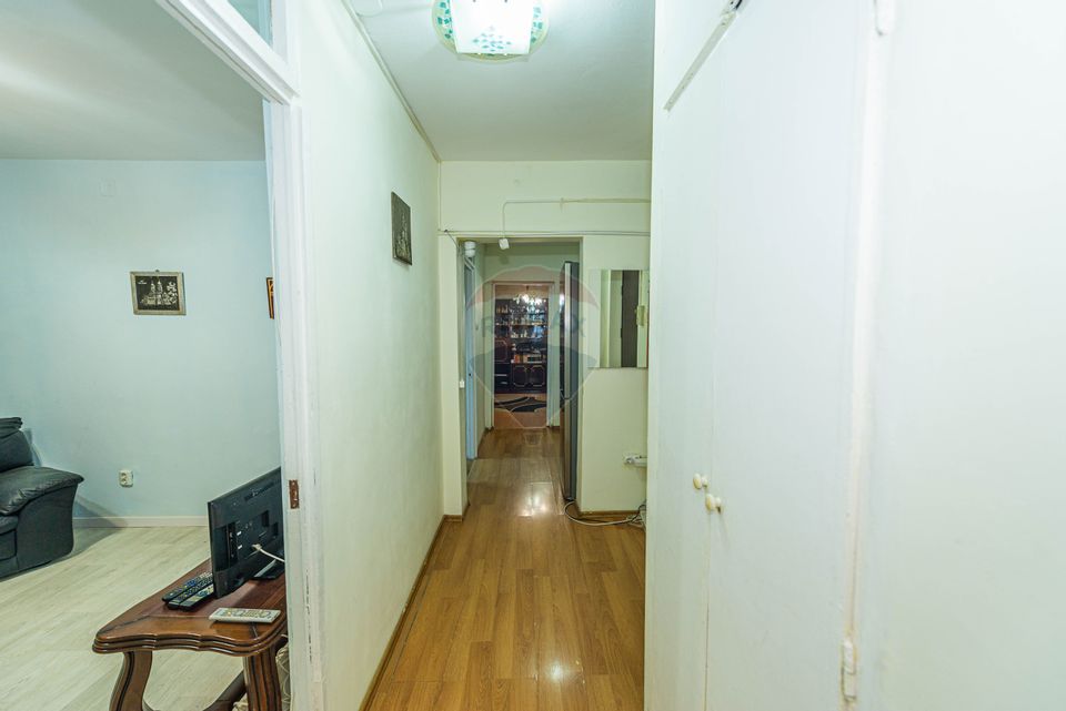 4-room apartment, for sale, 2nd floor, near Crangasi metro