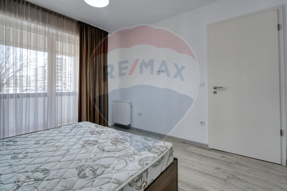 3 room Apartment for rent, Tractorul area