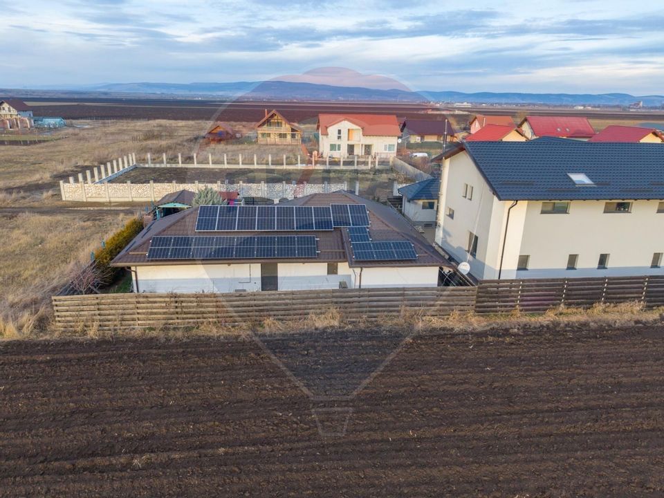 4 room House / Villa for sale