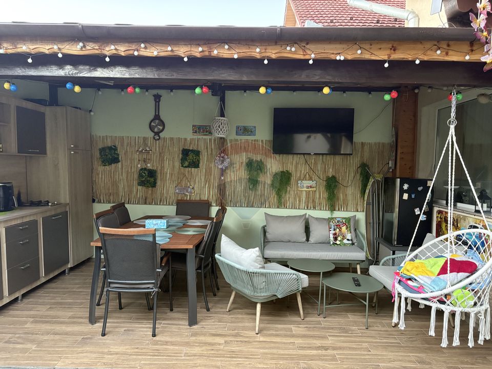 Casă construita in 2016, mobilata si utilată, zona liniștită