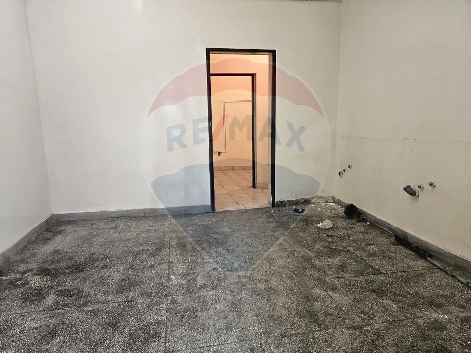 63sq.m Commercial Space for rent, Kamsas area