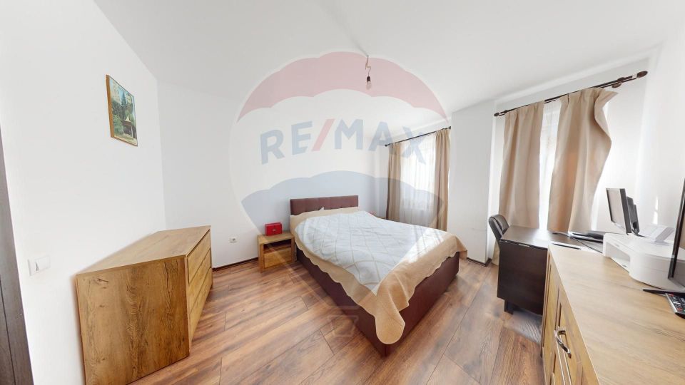 Apartament cu 3 camere de vanzare cu loc de parcare subteran