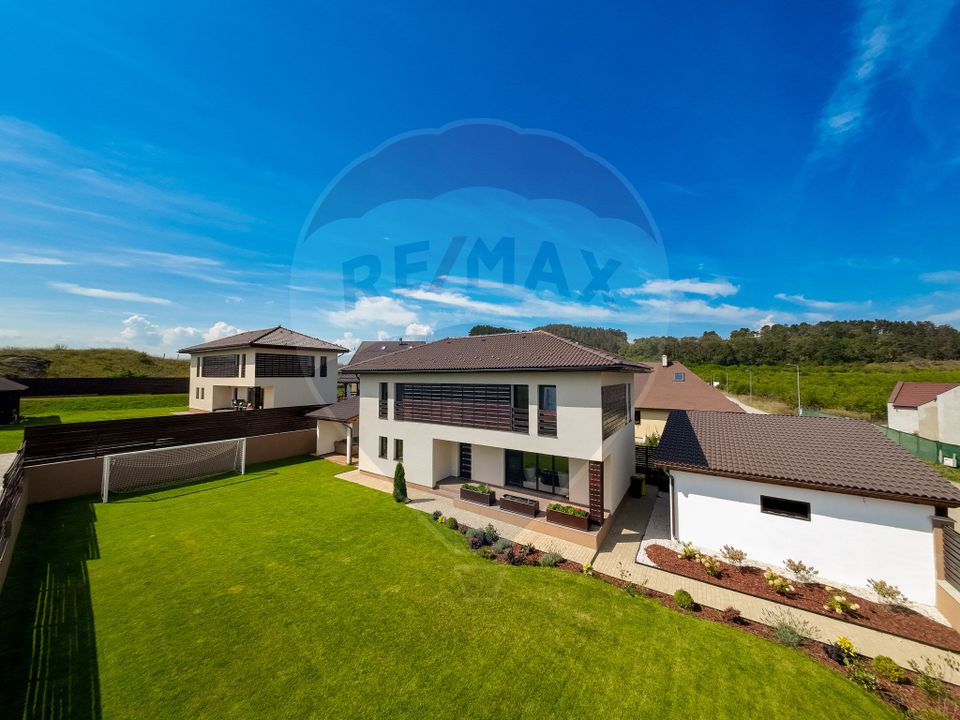 REZERVAT Casă individuala Harman