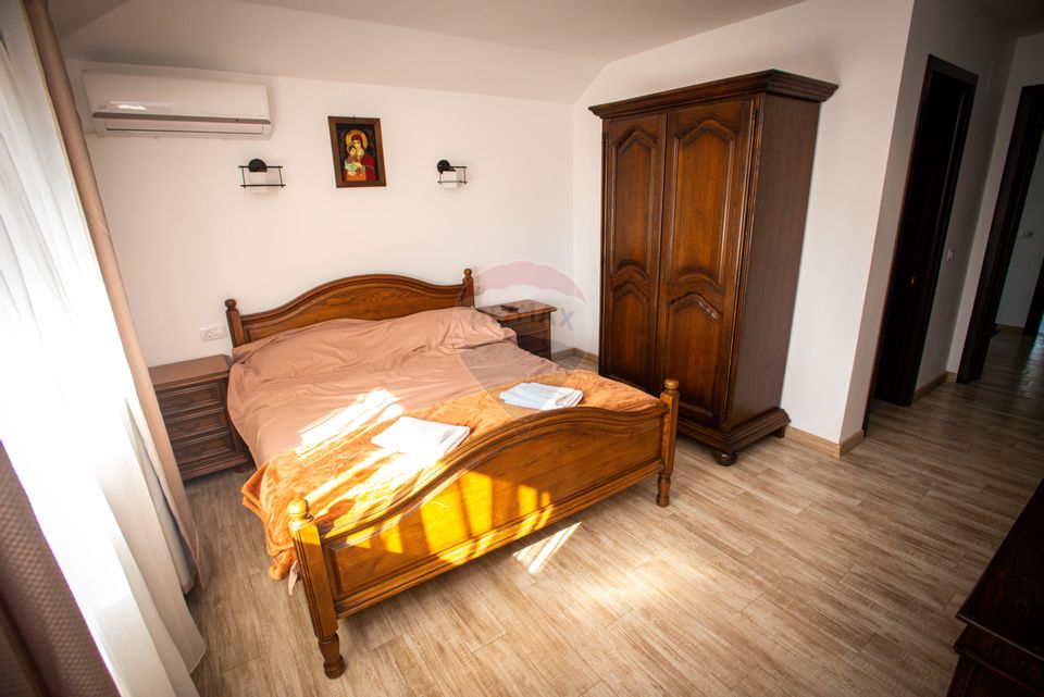 11 room Hotel / Pension for sale