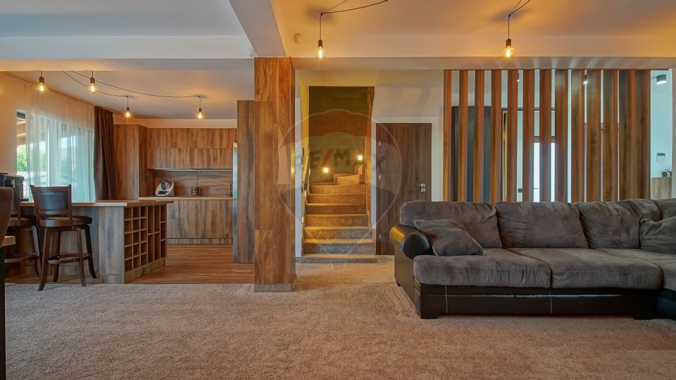 4 room House / Villa for sale, Sud area