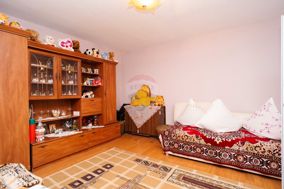Casă de Vânzare, 3 Camere, 1577mp Teren la E58 - Lețcani, Iași