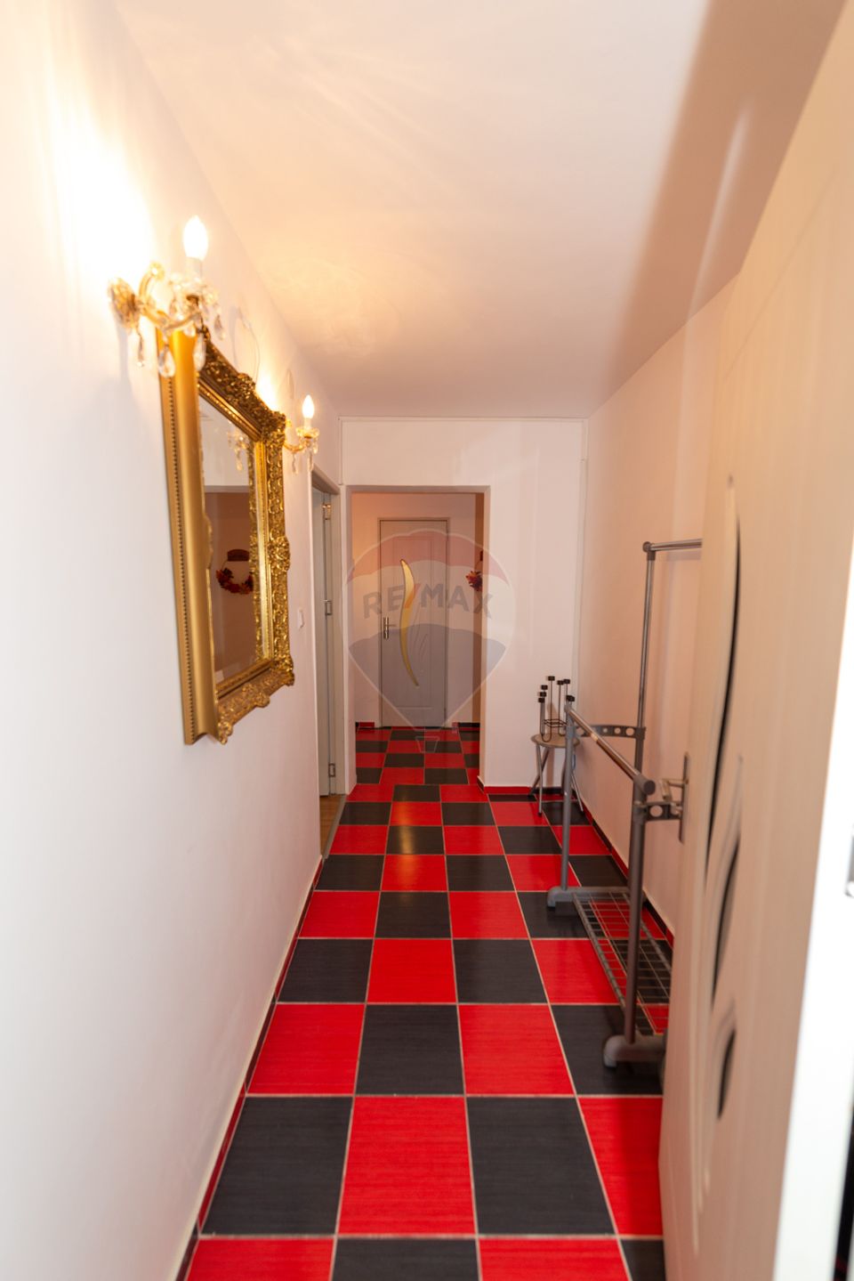 Inchiriere apartament 2 camere decomandat,  metrou 1 Decembrie 1918