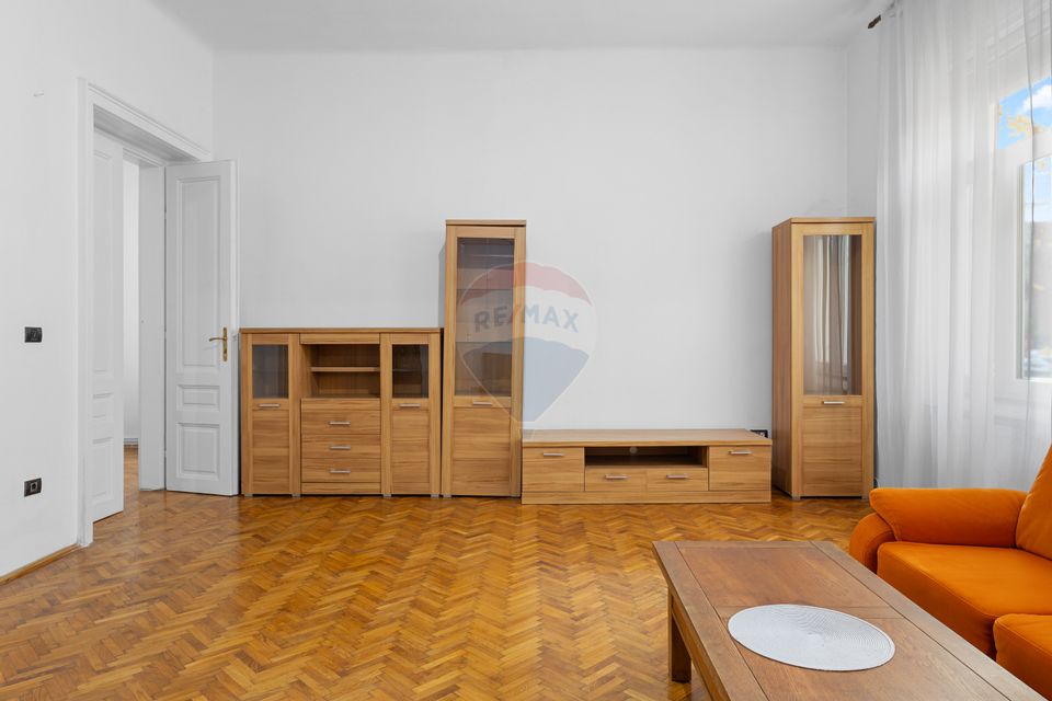 Casă spațioasă de închiriat pe Malul Mureșului