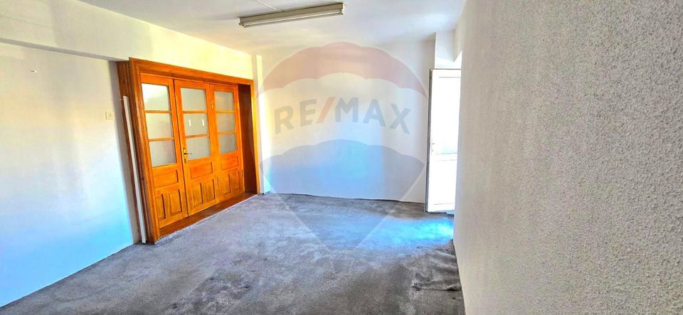 Apartament de inchiriat 3 camere-zona MC DONALD`S