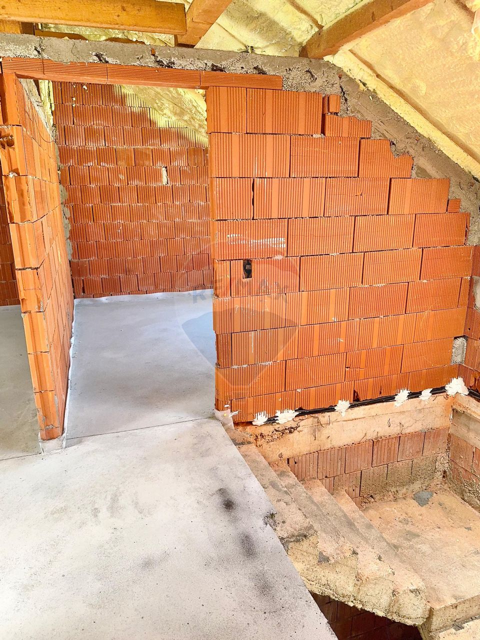 5 room House / Villa for sale, Central area