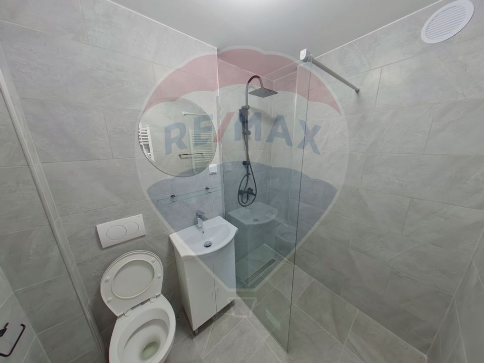 Apartament cu 4 camere de vânzare,  str. 1 Decembrie 1918