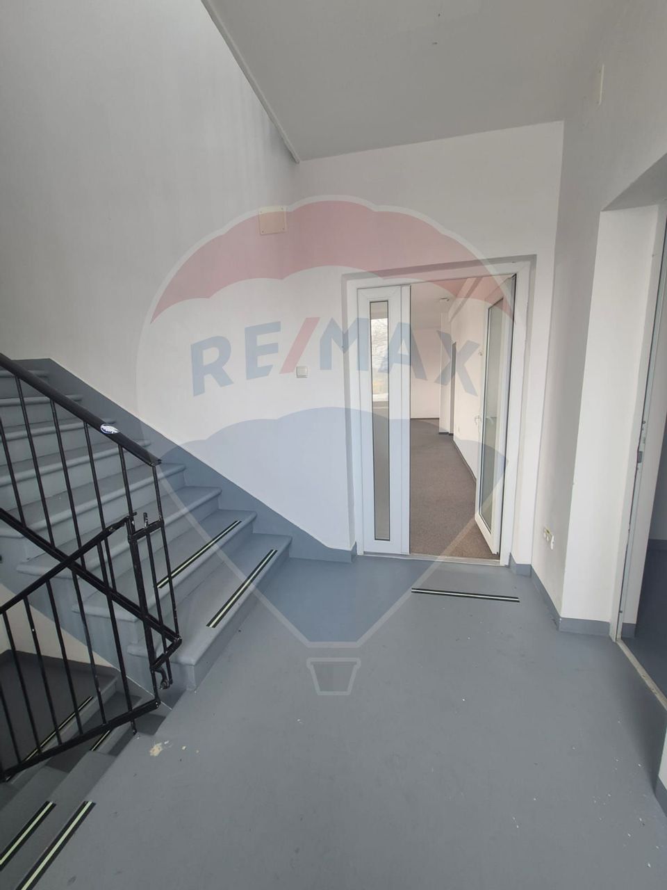 110sq.m Office Space for rent, Alfa area