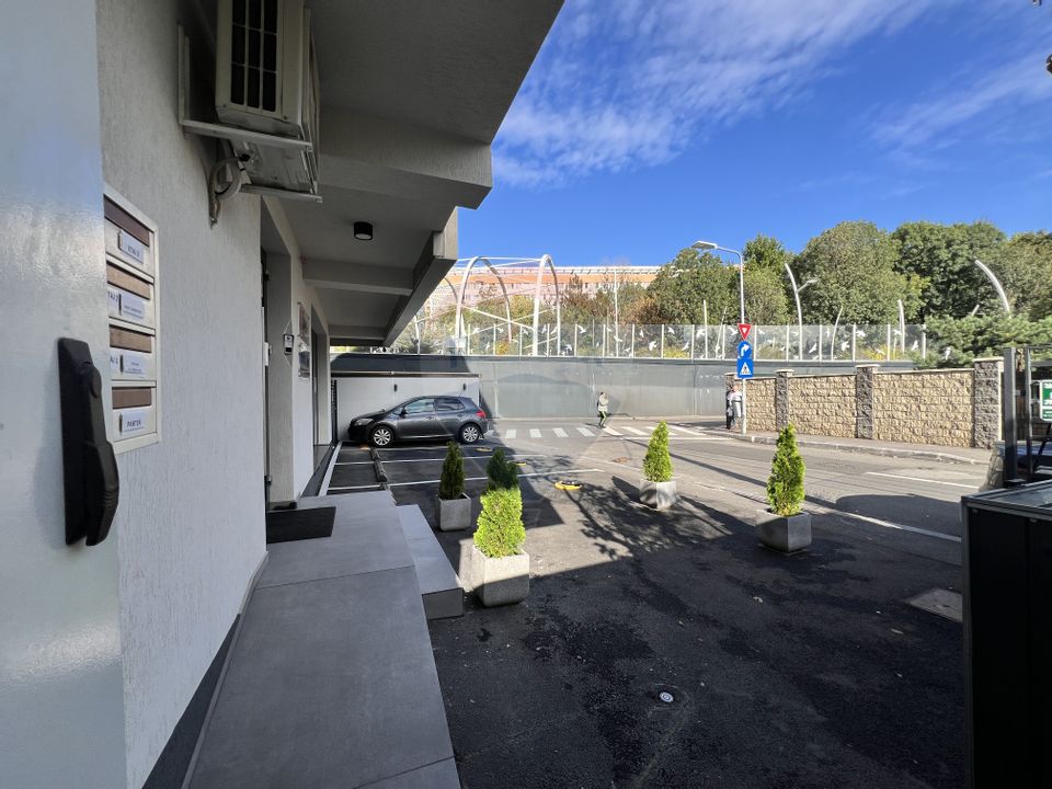 Spațiu comercial modern de închiriat / 2 locuri de parcare