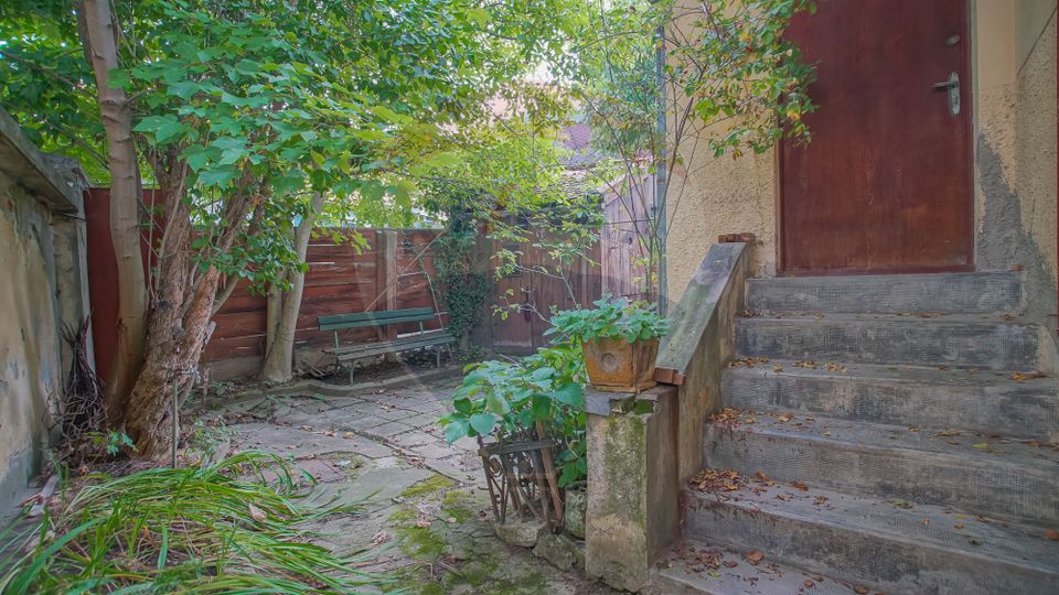 OFERTĂ REZERVATĂ! Casă renovabilă în Schei