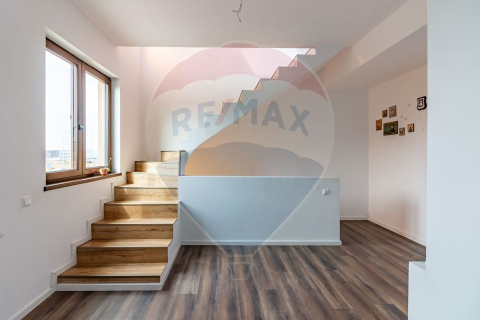 8 room House / Villa for sale