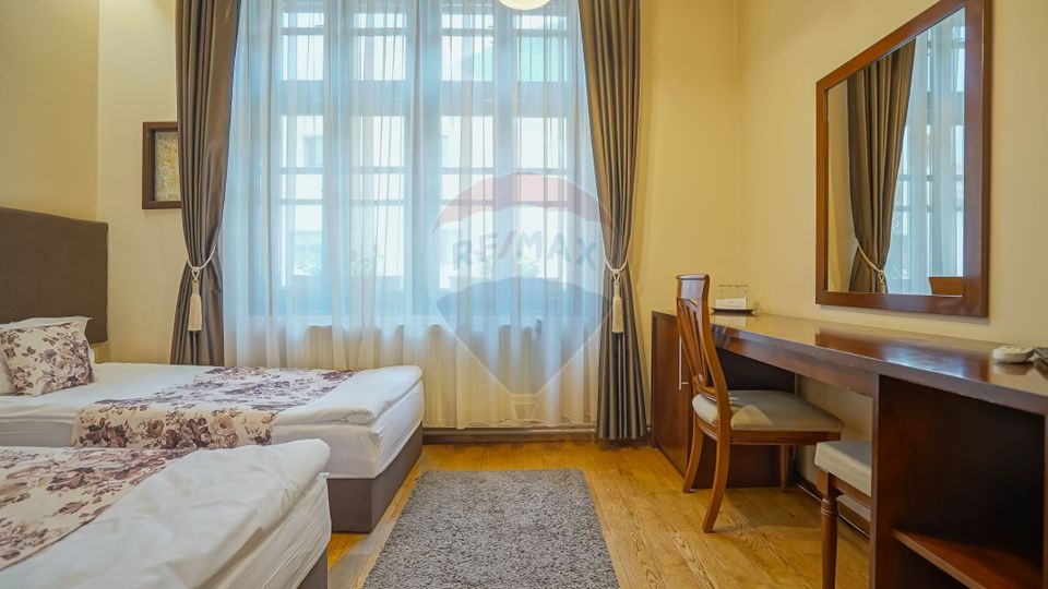 Pensiune cu vechime și prestigiu, Centrul Istoric