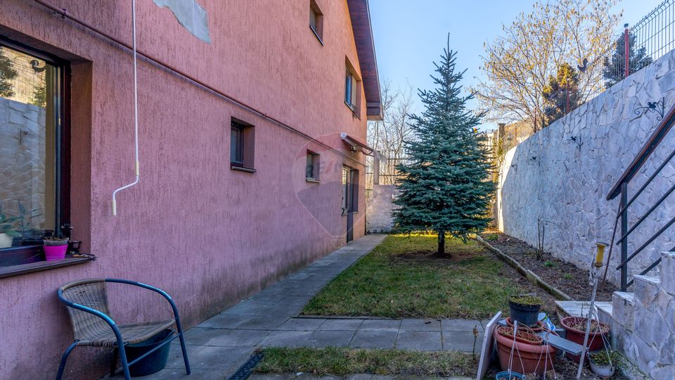 Casa de vanzare, 5 camere, zona Baciu