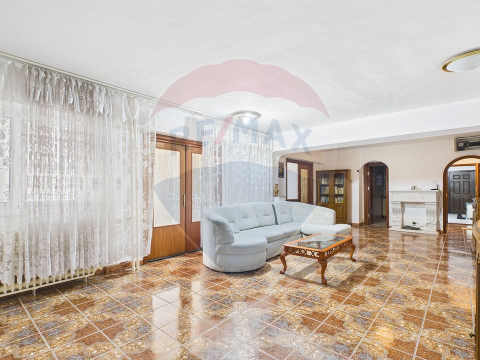 Apartament spatios  de 3 camere in Piata Iancului