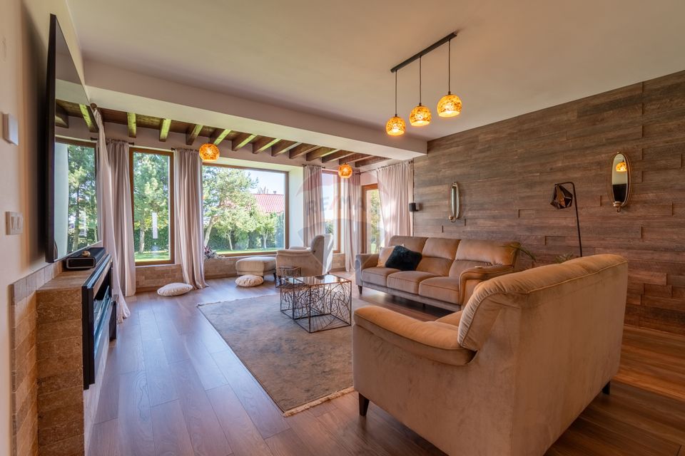 Proprietate exclusivista de vanzare: 2 case | 9 camere | 2000 mp teren