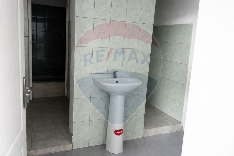 262sq.m Commercial Space for sale, Sud area