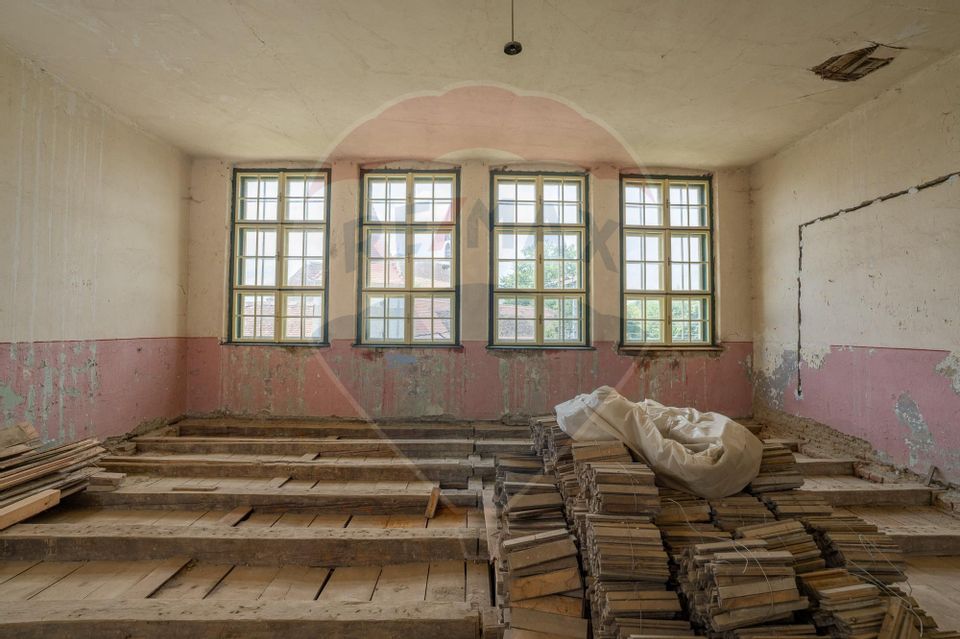 Fostă școală săsească semnată de Fritz Balthes – Bruiu, Sibiu