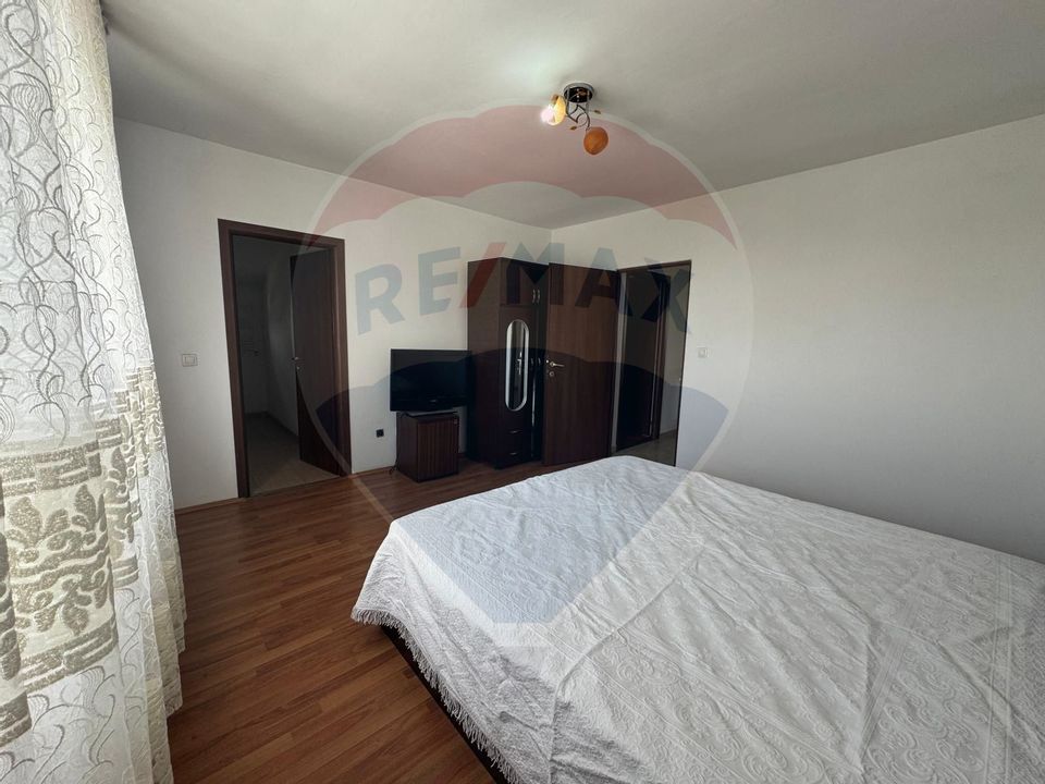 Spațiu comercial de 900mp de închiriat în zona Romanesti