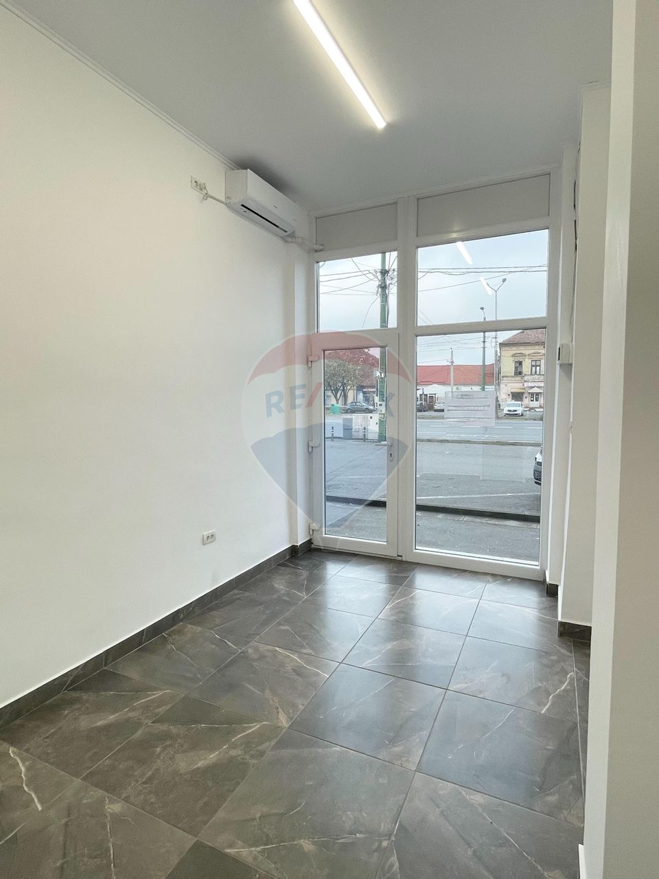 Spațiu comercial pe Calea Timisorii