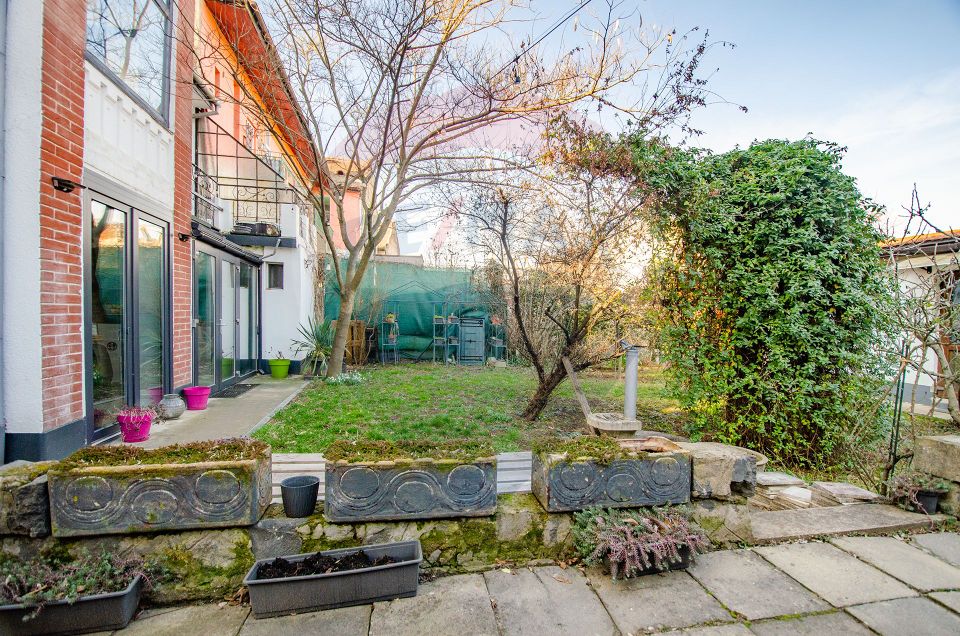 Casă / Vilă cu 6 camere de închiriat în zona Balcescu