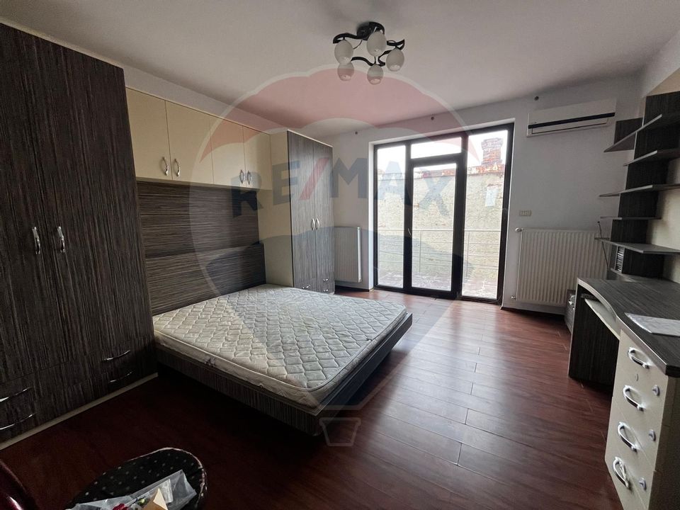 4 room Hotel / Pension for rent