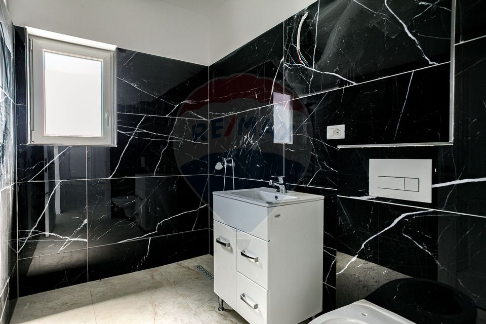 Apartament Nou 3 camere de vânzare zona Gradiste