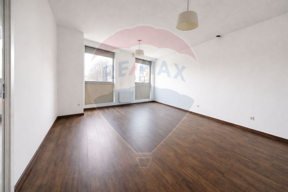 63sq.m Office Space for rent, Bistrita Lac area