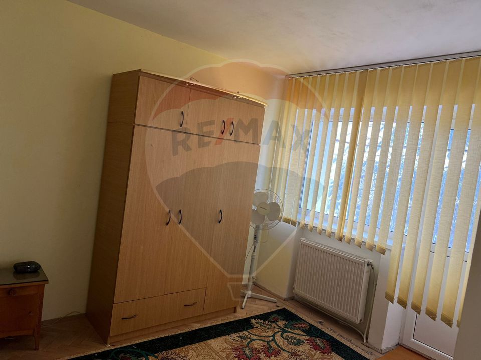 Apartament cu 2 camere de închiriat în zona Ultracentral