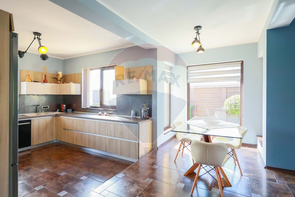 5 room House / Villa for sale, Exterior Vest area