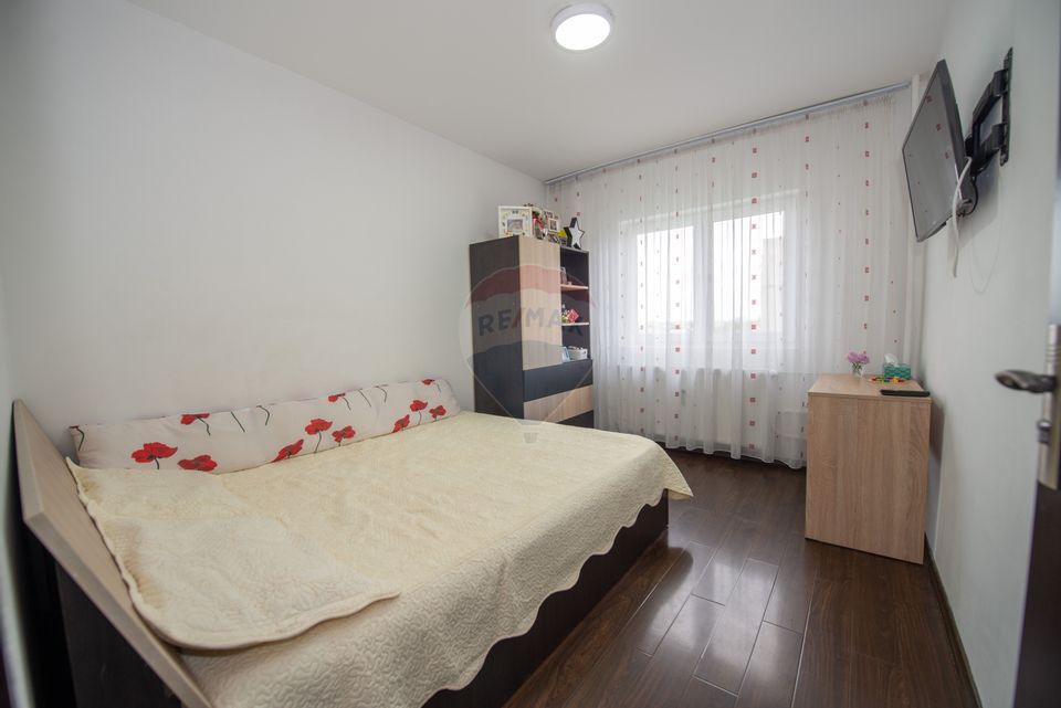 Apartament de vanzare 4 camere Buzoieni Rahova