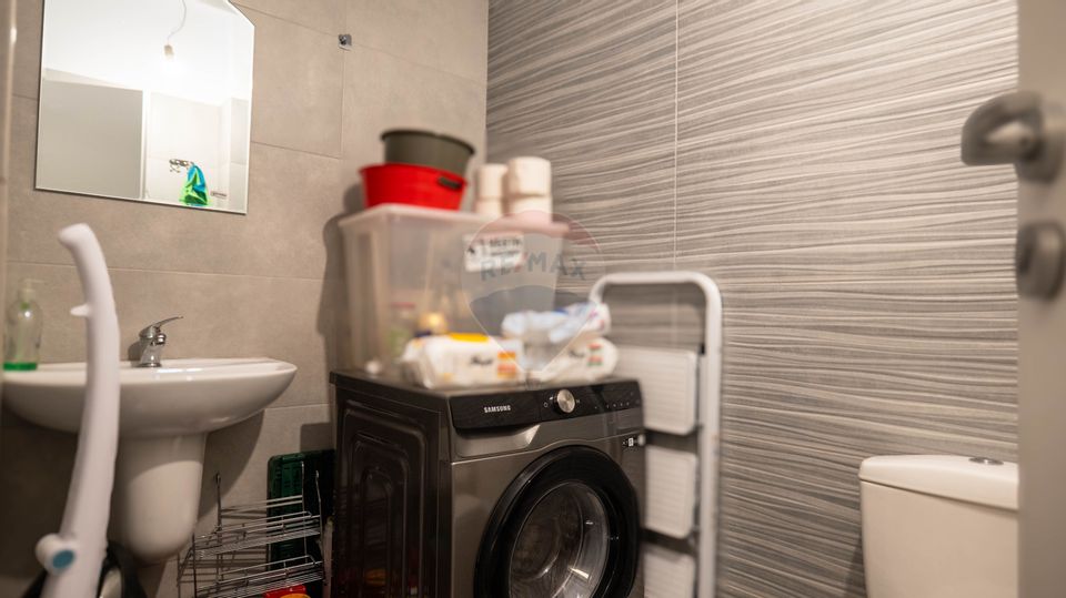 Vanzare apartament 3 camere, decomandat spatios si luminos, Dobroesti