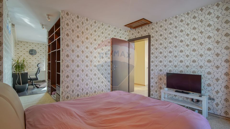 6 room House / Villa for sale
