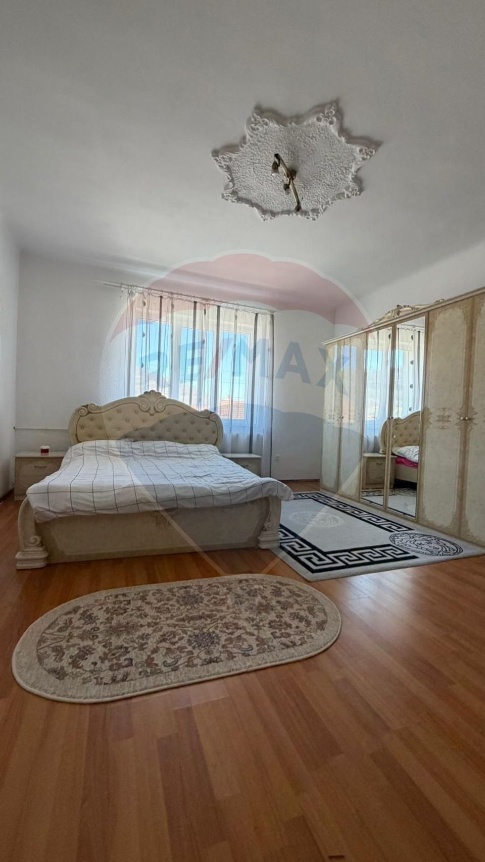 4 room House / Villa for sale